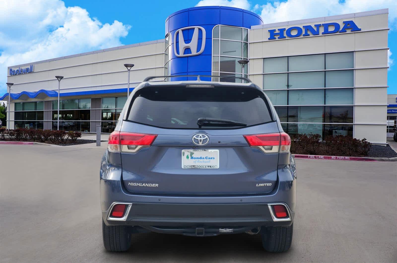 Thumbnail: 2018 Toyota Highlander - 5