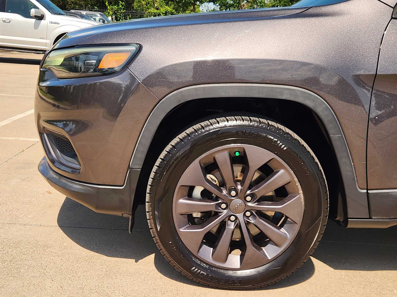 Thumbnail: 2021 Jeep Cherokee - 7