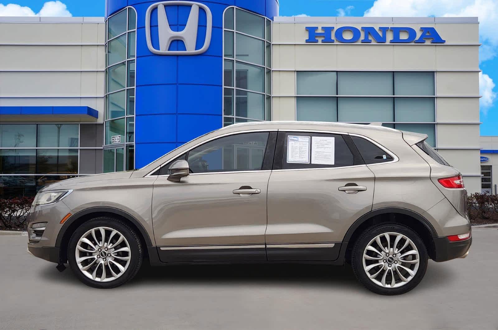 Thumbnail: 2017 Lincoln MKC - 3