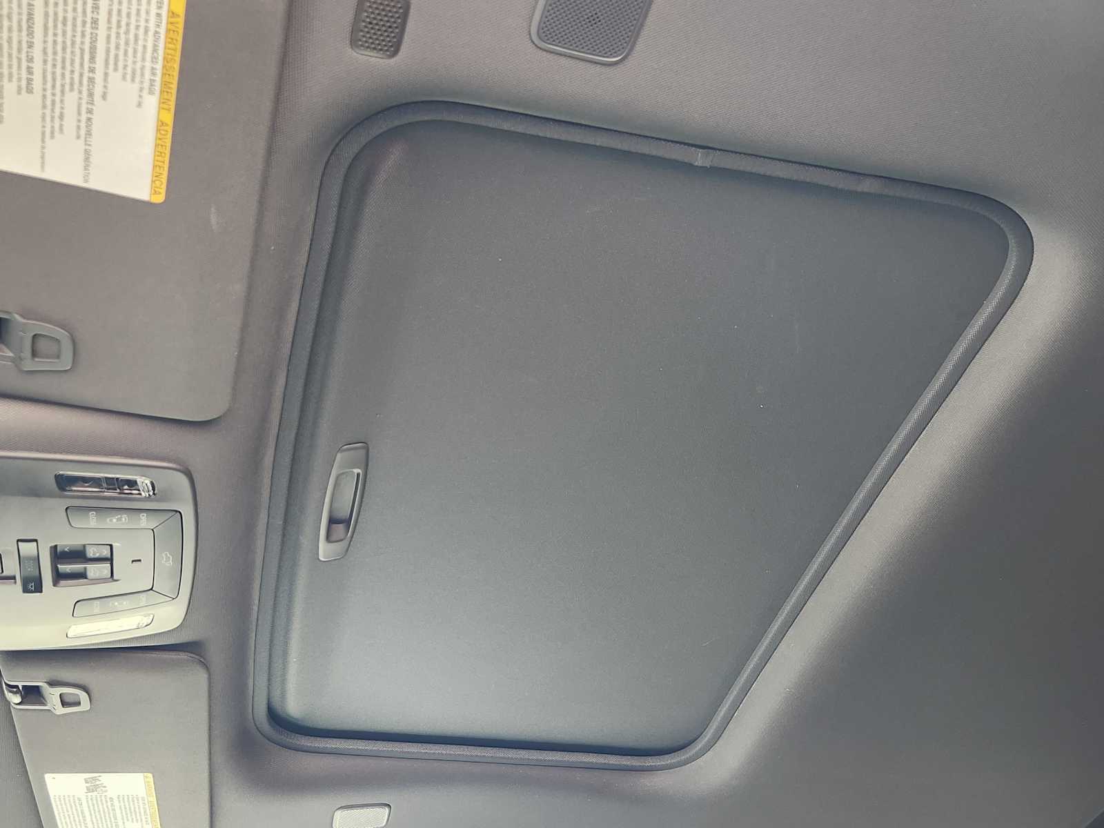 Thumbnail: 2024 Toyota Sienna - 33