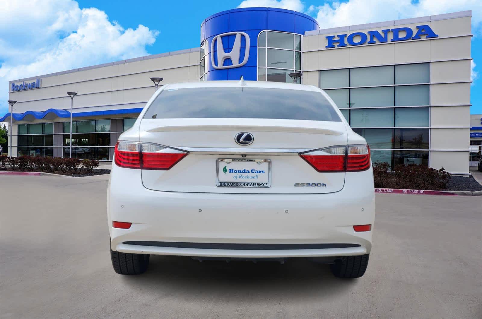 Thumbnail: 2015 Lexus ES - 5