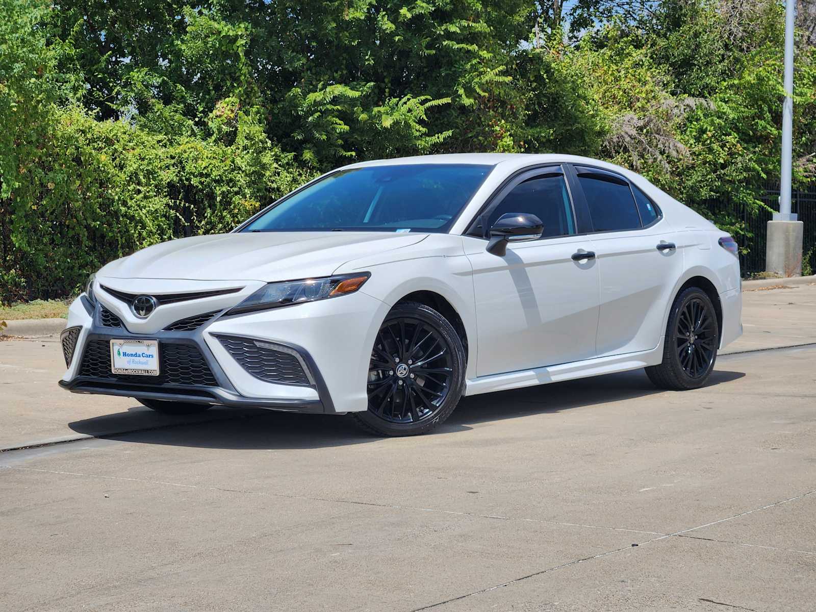 Thumbnail: 2022 Toyota Camry - 1