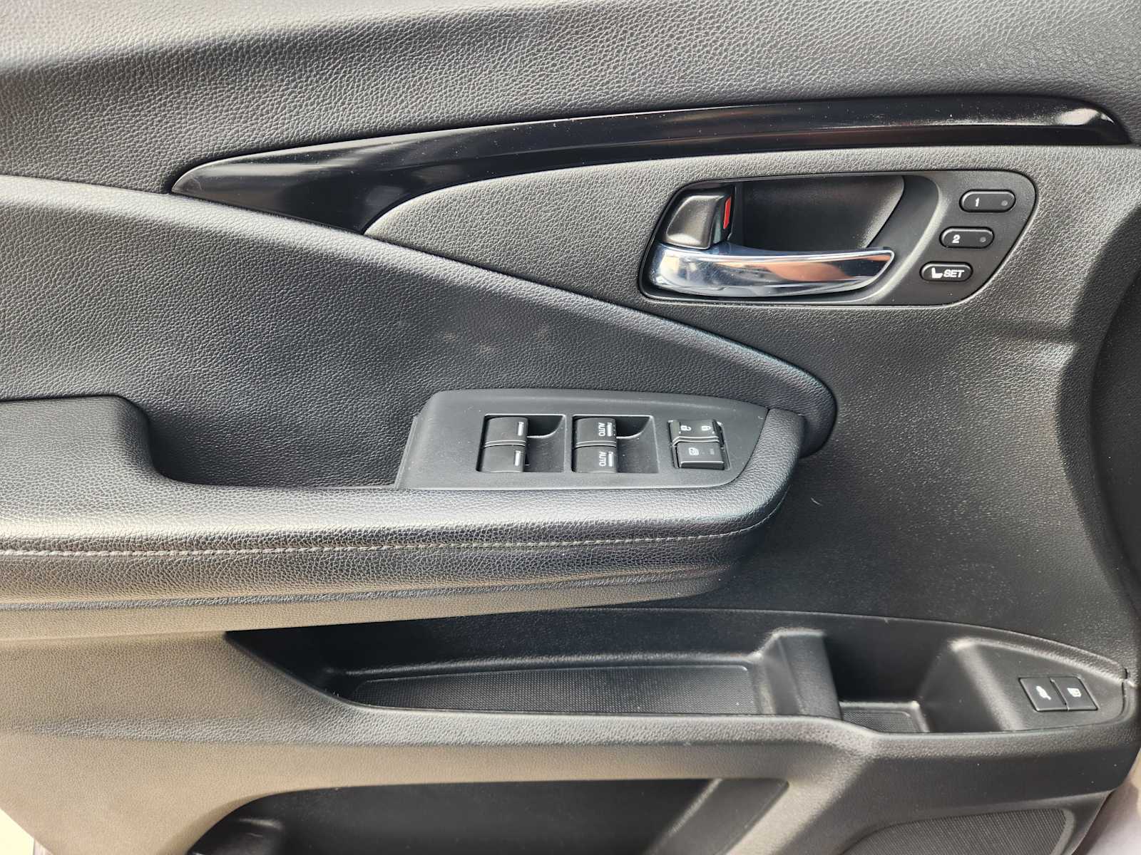 Thumbnail: 2022 Honda Pilot - 30