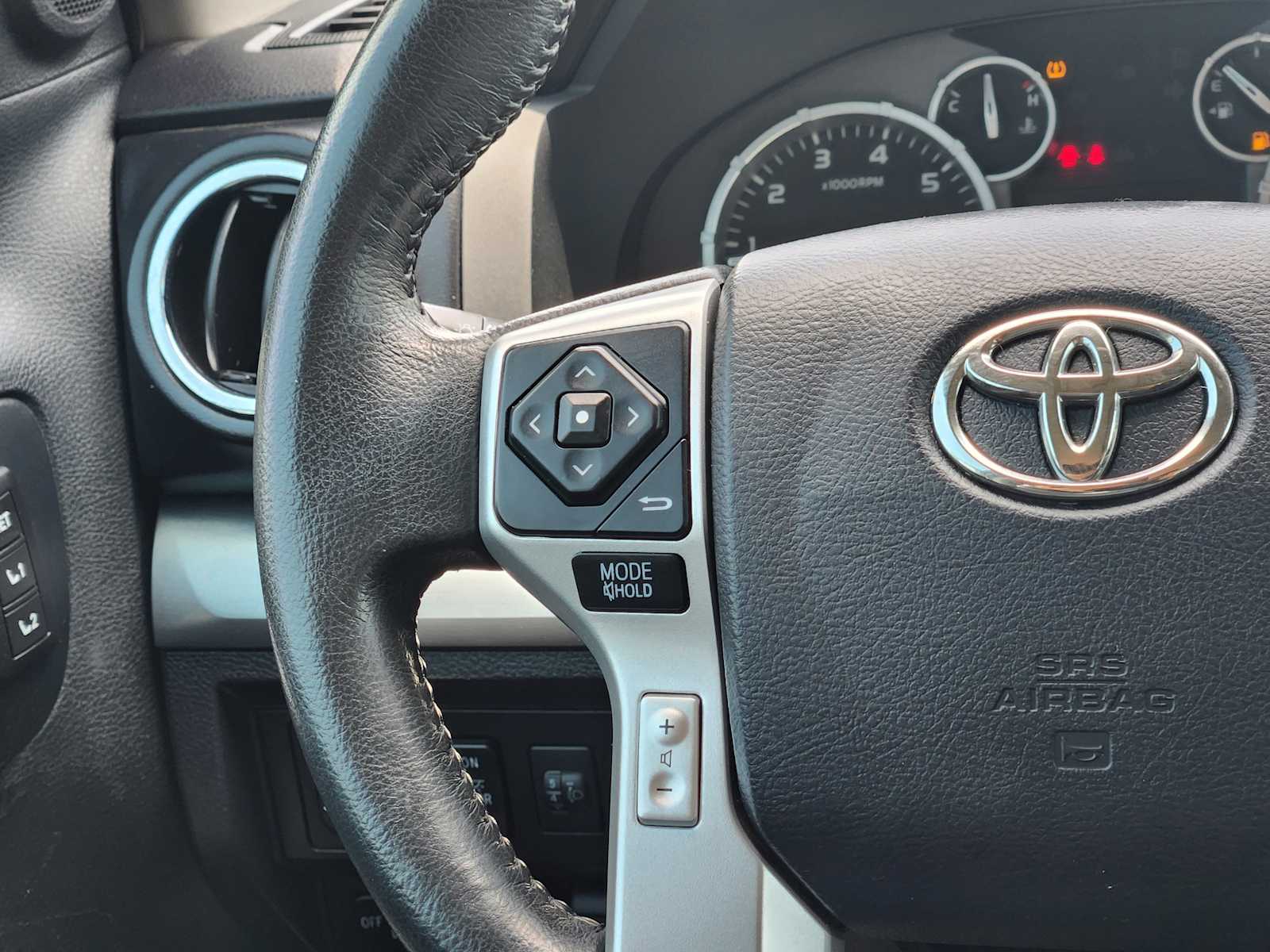 2017 Toyota Tundra Platinum 27