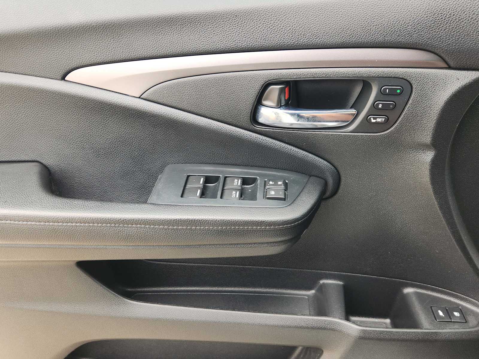 Thumbnail: 2022 Honda Pilot - 30