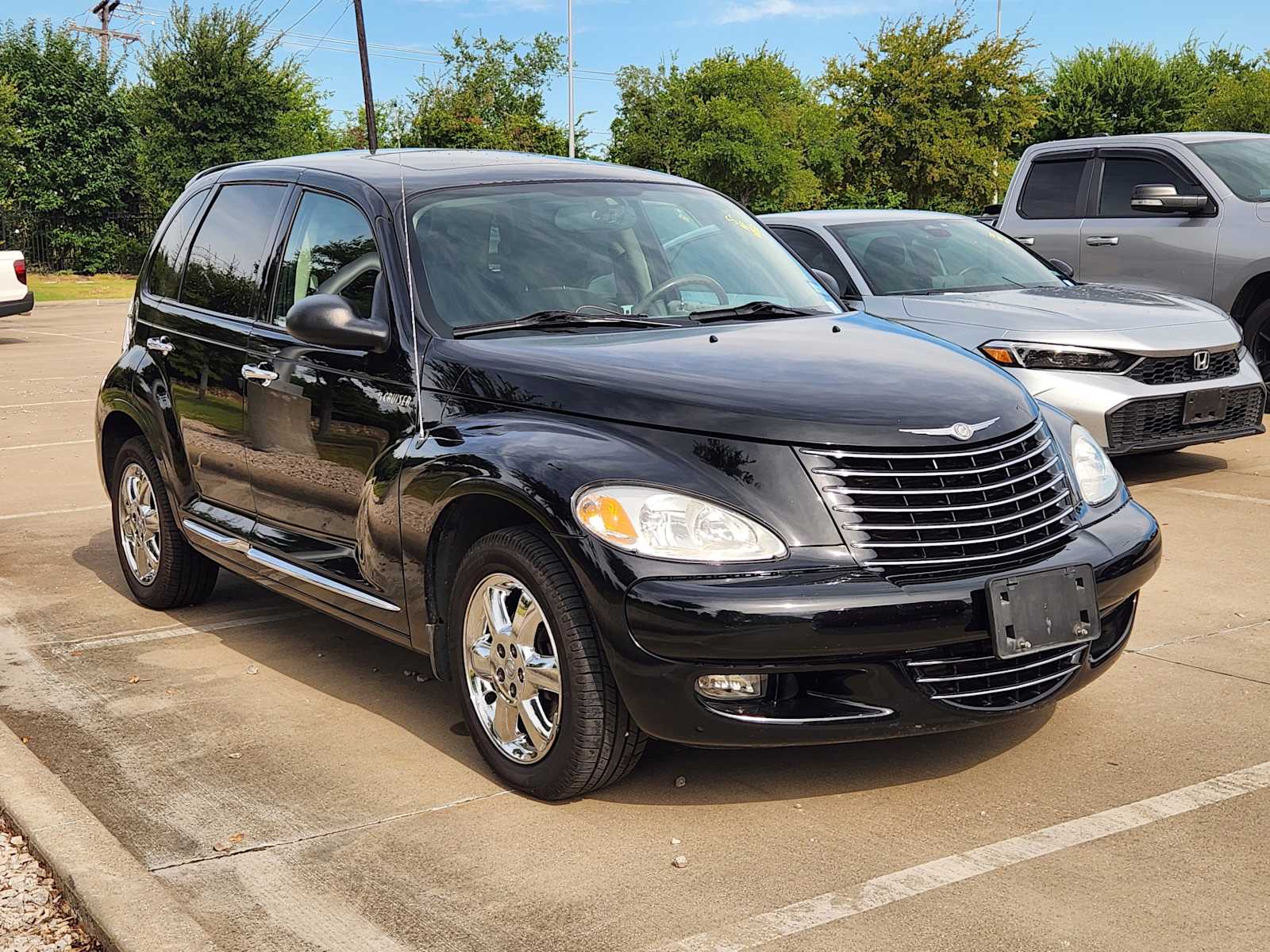 Thumbnail: 2004 Chrysler PT Cruiser - 3