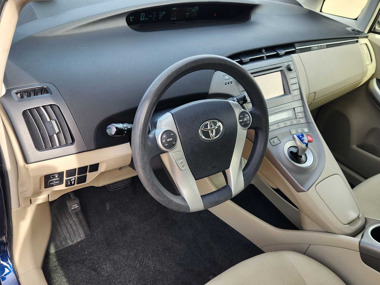 Thumbnail: 2013 Toyota Prius - 2