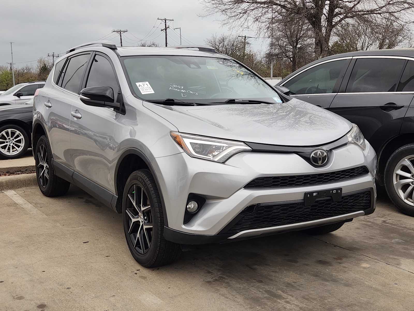 Thumbnail: 2018 Toyota RAV4 - 3