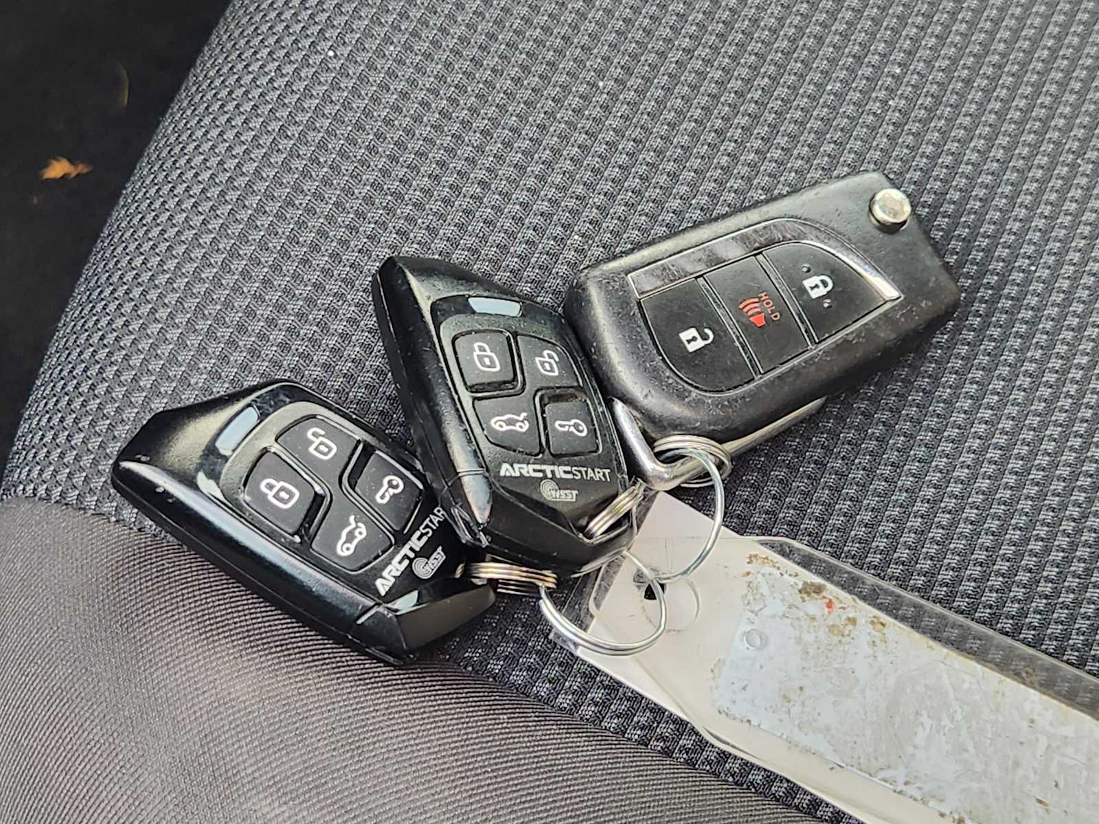 Thumbnail: 2021 Toyota RAV4 - 20