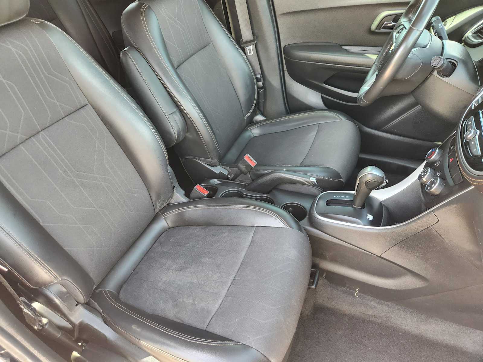 Thumbnail: 2020 Chevrolet Trax - 14