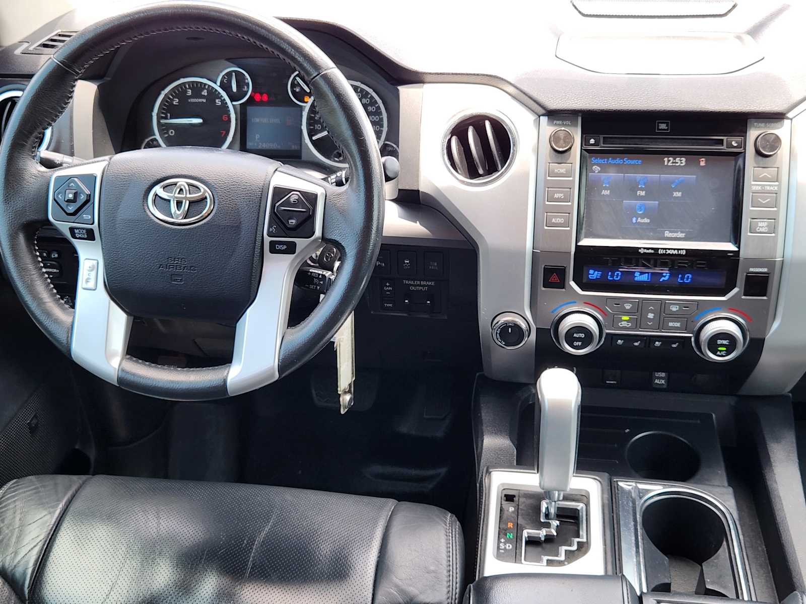 2017 Toyota Tundra Platinum 26