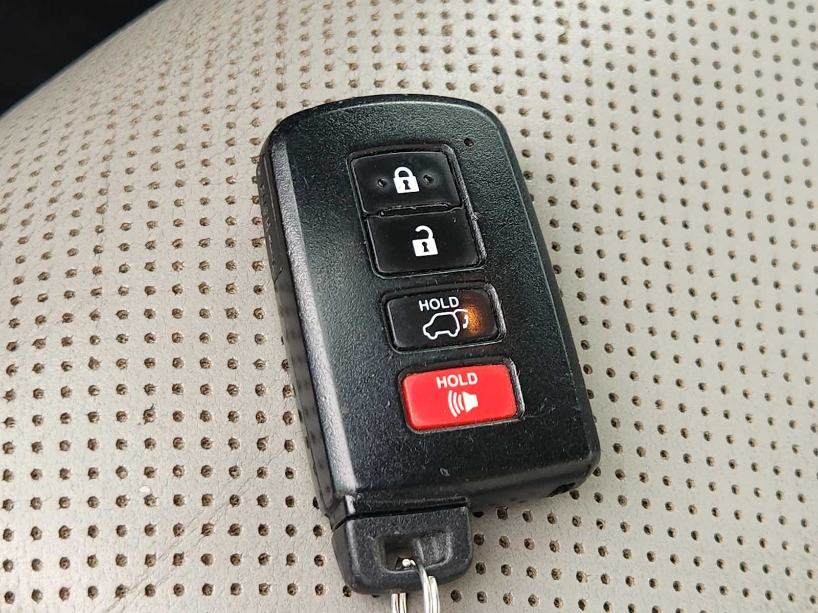 Thumbnail: 2018 Toyota Highlander - 21