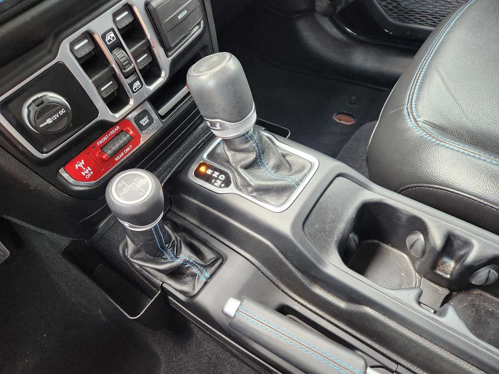 Thumbnail: 2022 Jeep Wrangler - 17