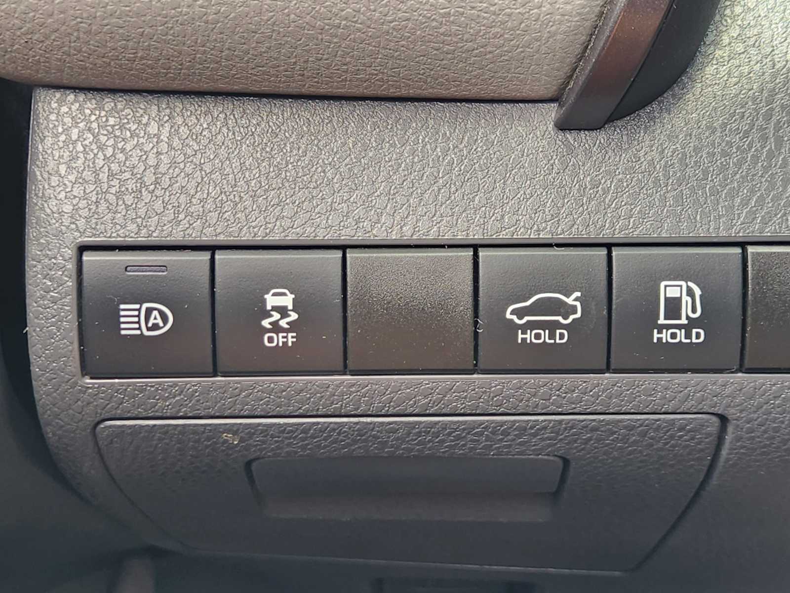 Thumbnail: 2020 Toyota Camry - 28