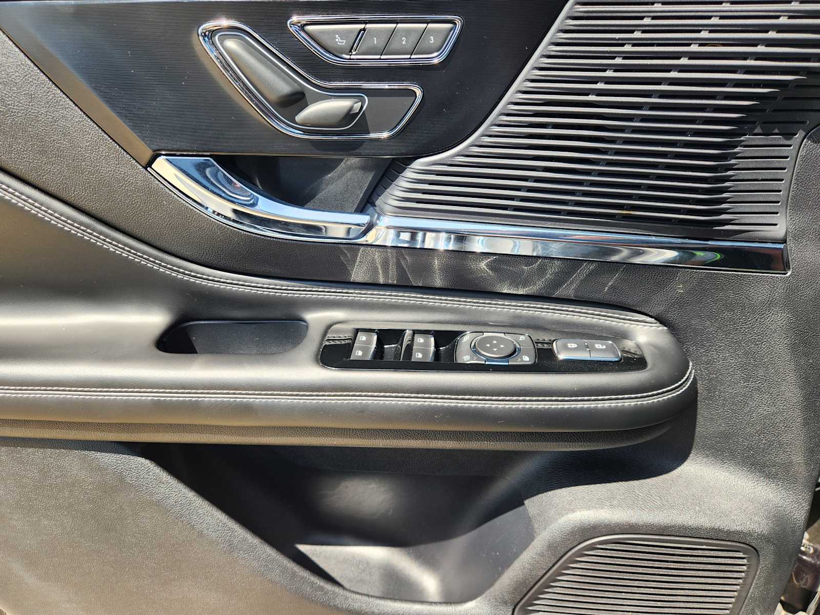 Thumbnail: 2020 Lincoln Corsair - 29