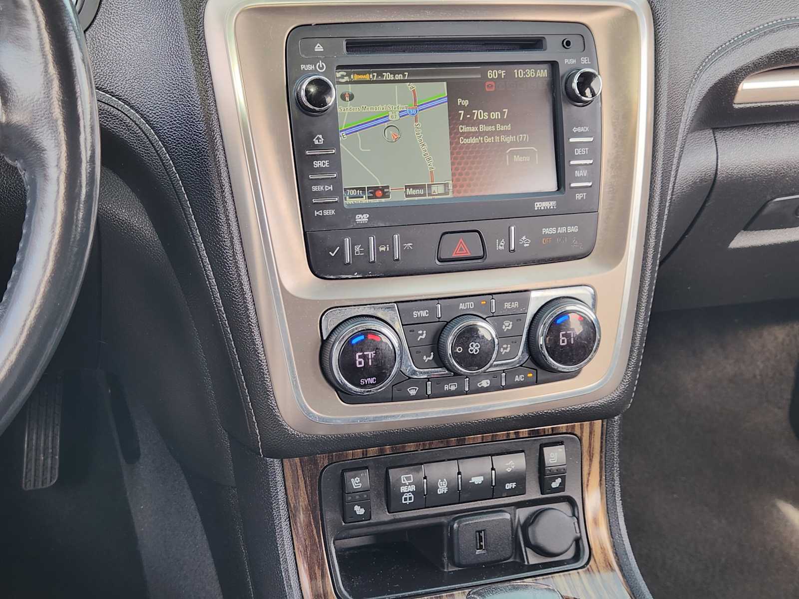 Thumbnail: 2015 GMC Acadia - 17