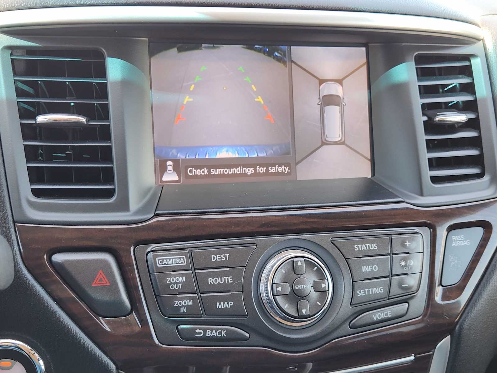 Thumbnail: 2014 Nissan Pathfinder - 26