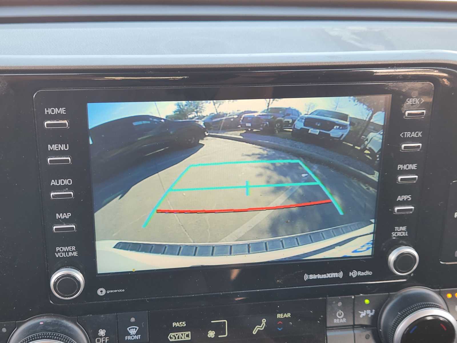 Thumbnail: 2022 Toyota Highlander - 26