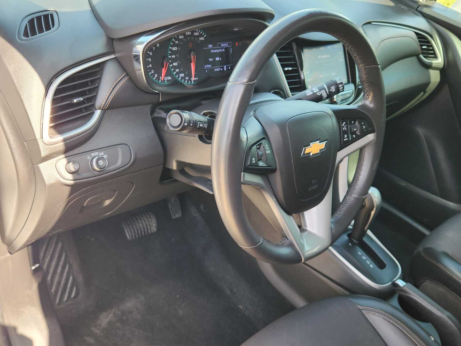 Thumbnail: 2020 Chevrolet Trax - 2