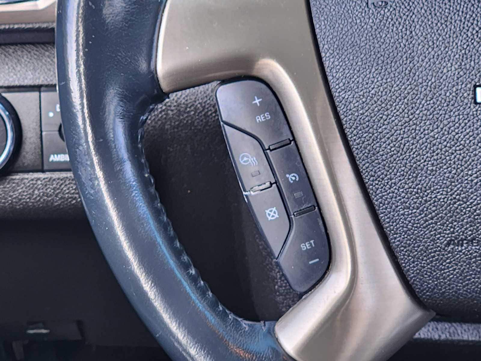 Thumbnail: 2015 GMC Acadia - 32