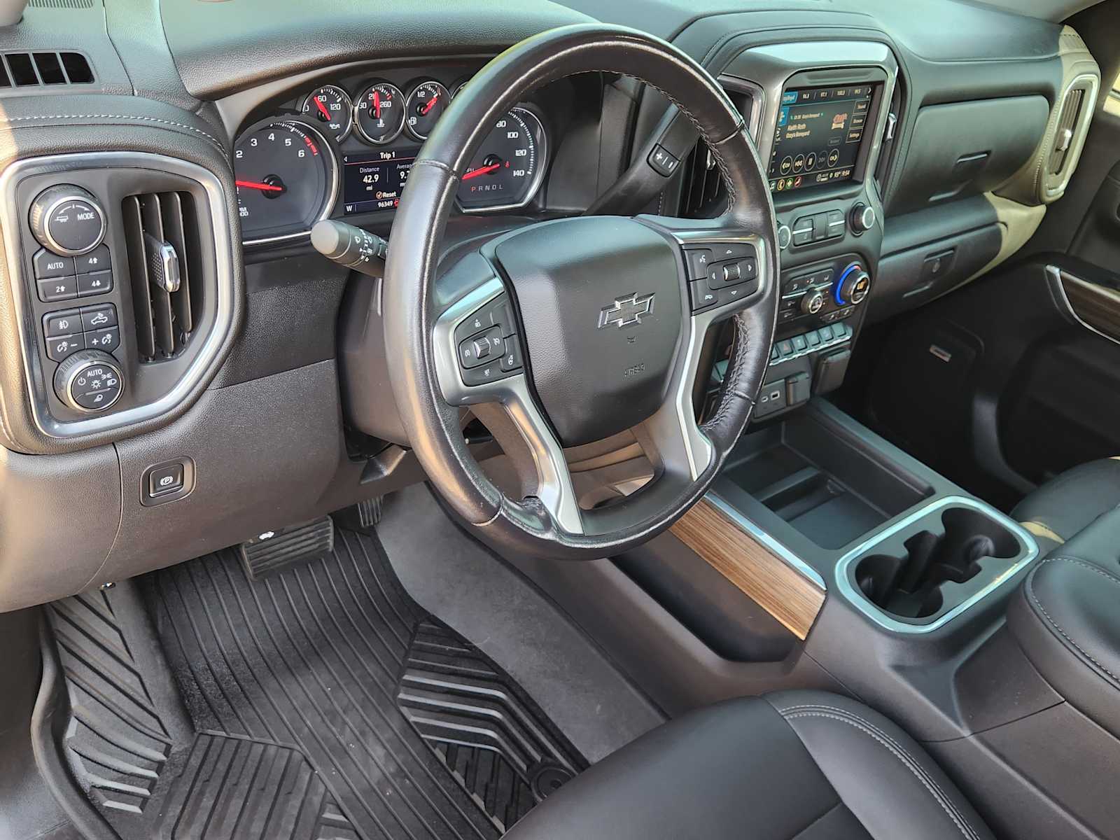 2021 Chevrolet Silverado 1500 RST photo 2