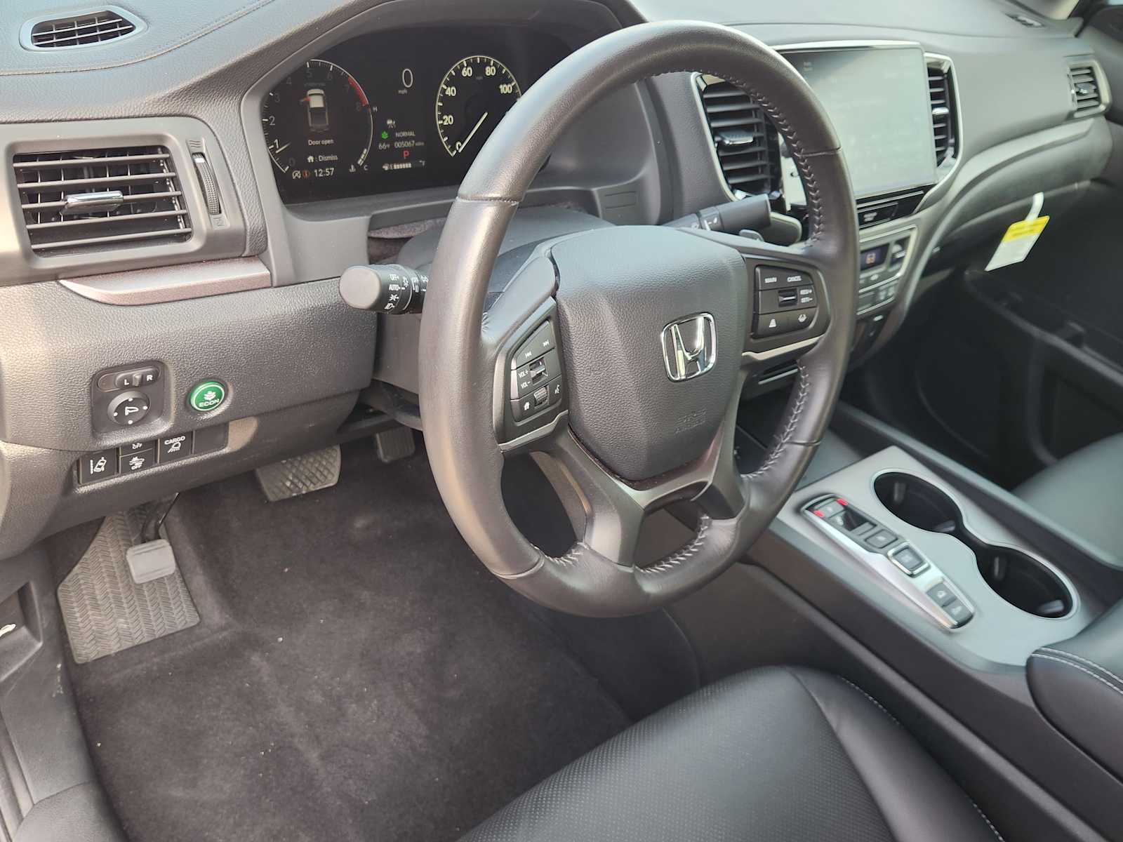 Thumbnail: 2025 Honda Ridgeline - 2