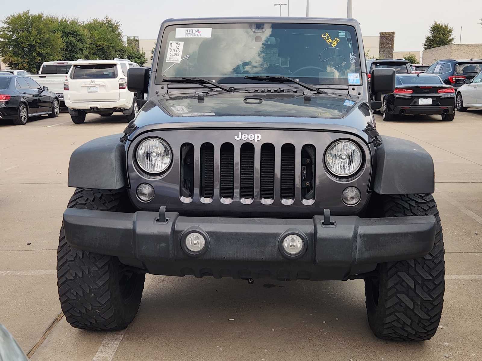 2016 Jeep Wrangler Unlimited Sport photo 2