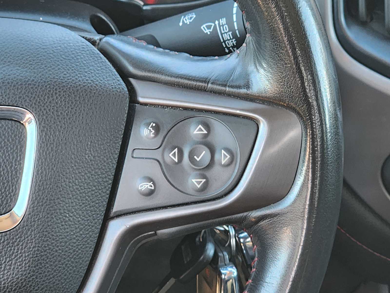 Thumbnail: 2018 GMC Canyon - 32