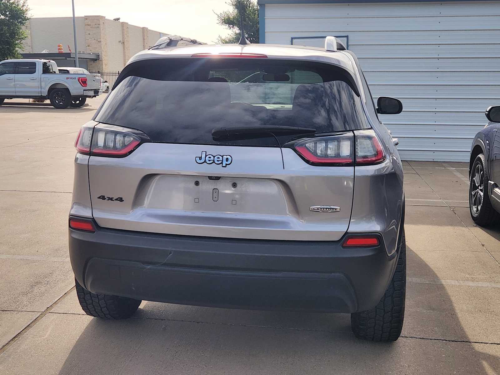 Thumbnail: 2020 Jeep Cherokee - 5