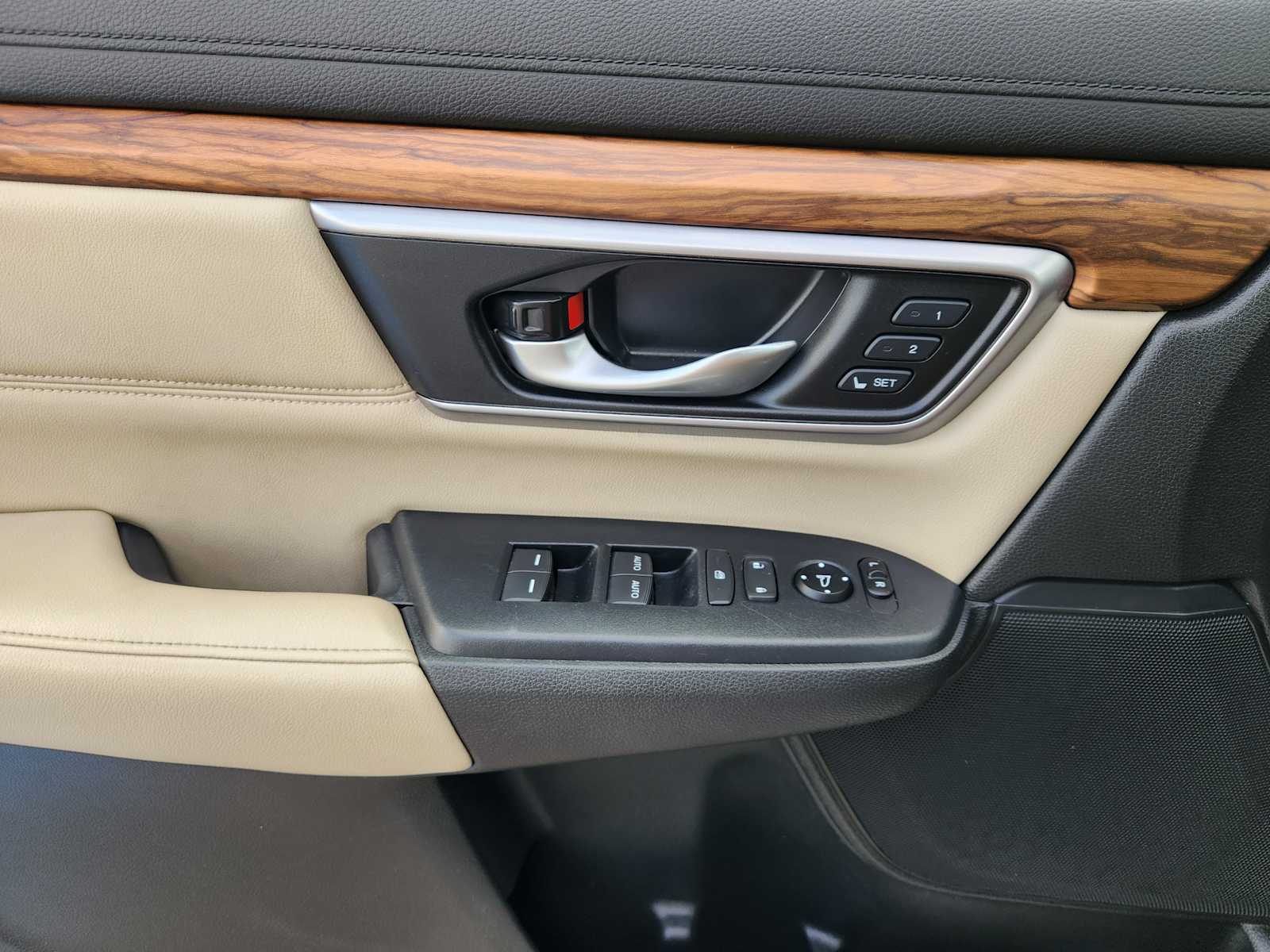 Thumbnail: 2017 Honda CR-V - 29