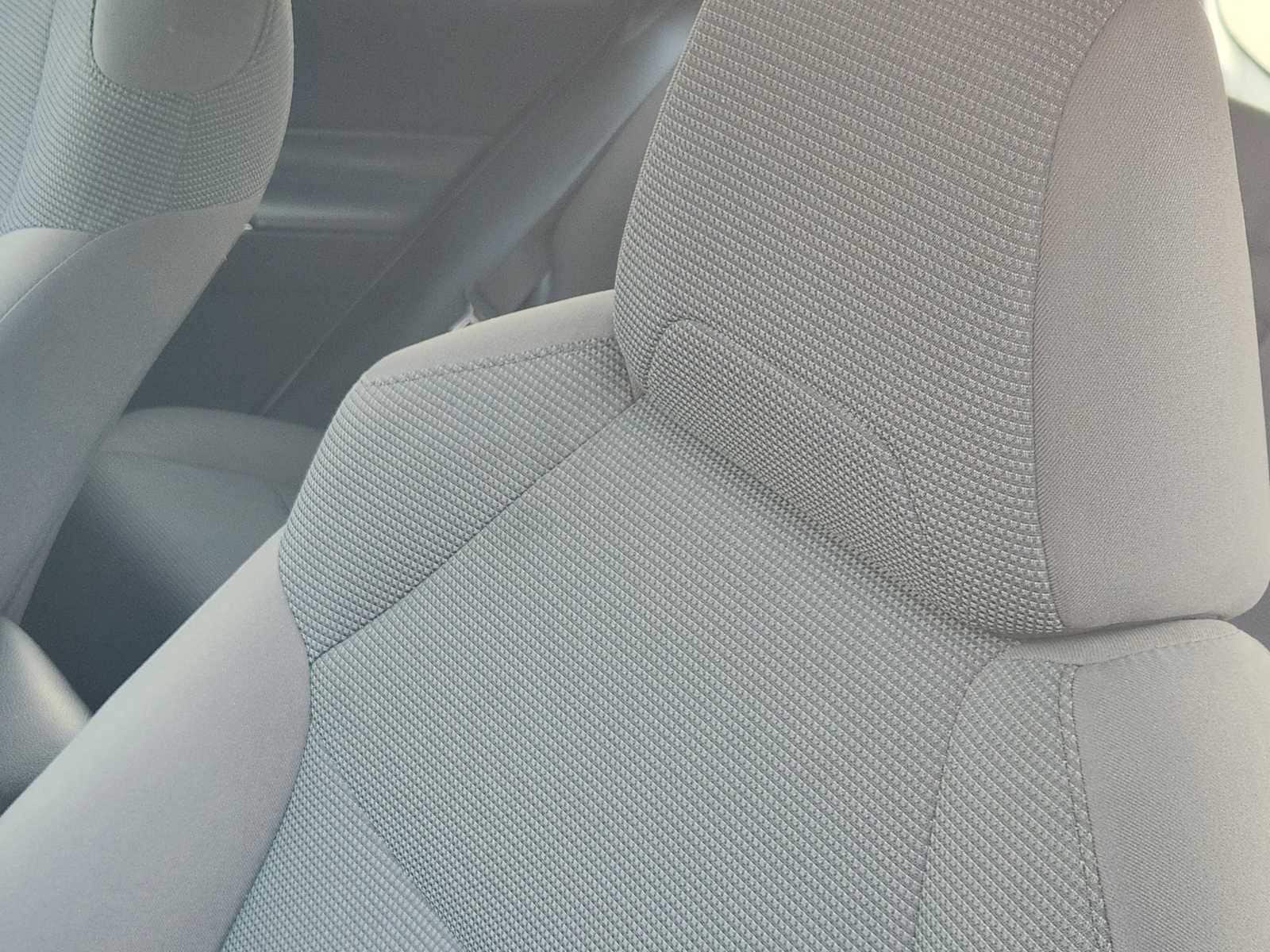 Thumbnail: 2021 Toyota RAV4 - 24