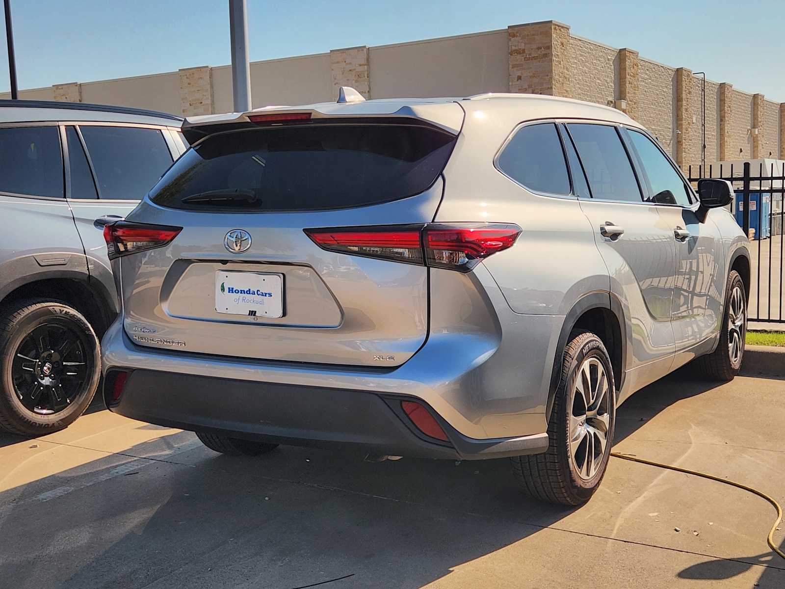 Thumbnail: 2022 Toyota Highlander - 4
