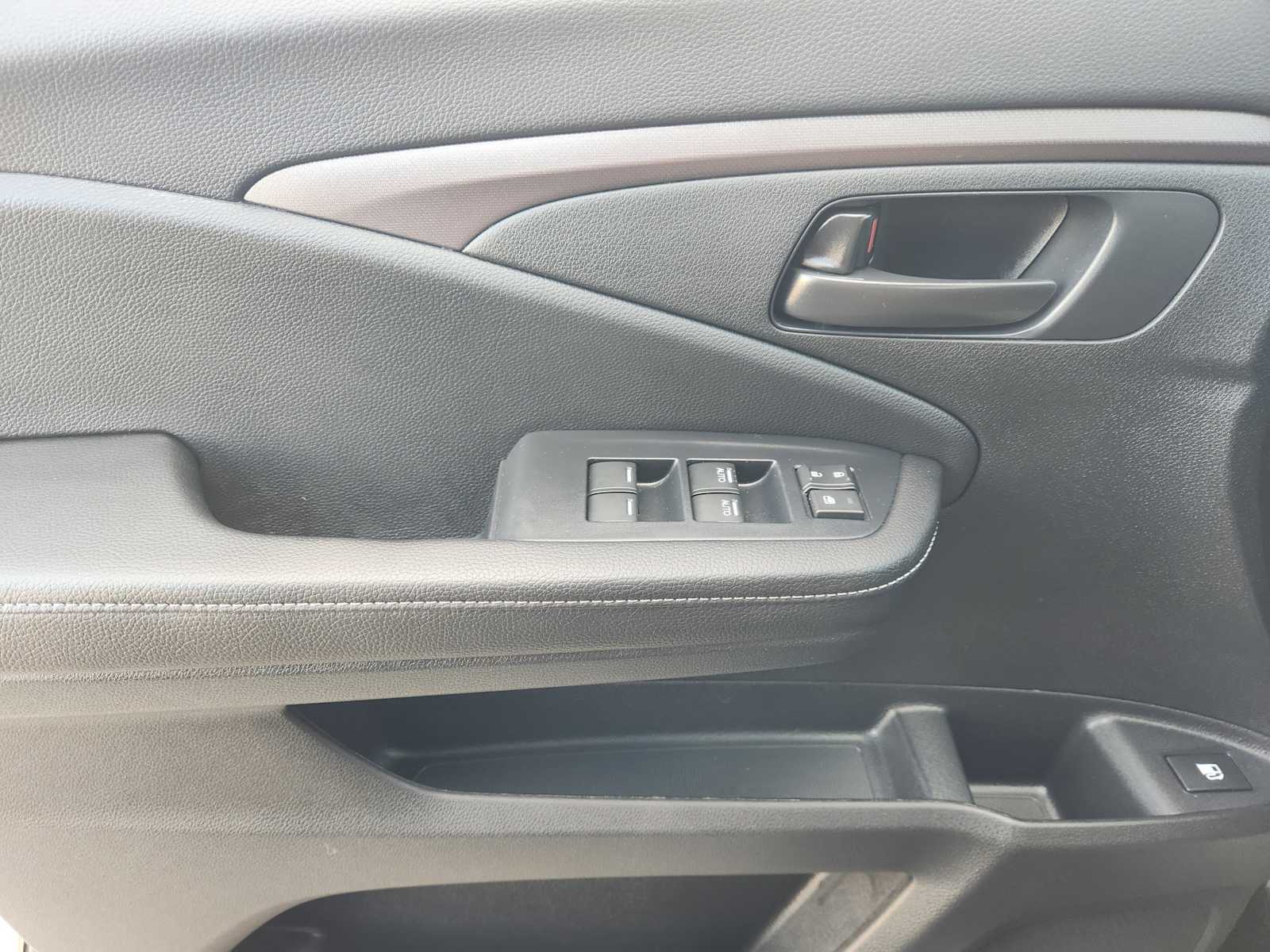 Thumbnail: 2025 Honda Ridgeline - 29