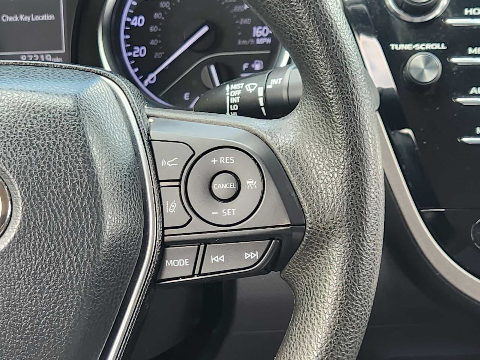 Thumbnail: 2020 Toyota Camry - 32