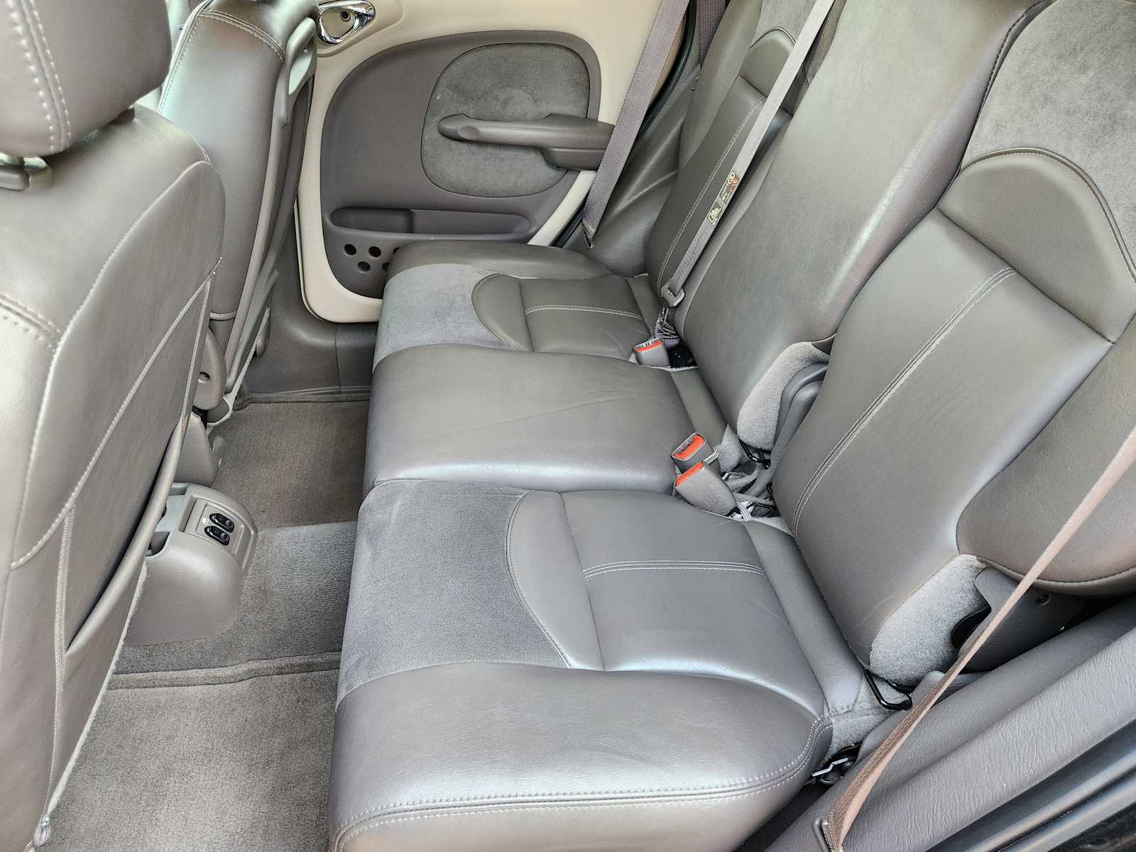 Thumbnail: 2004 Chrysler PT Cruiser - 13