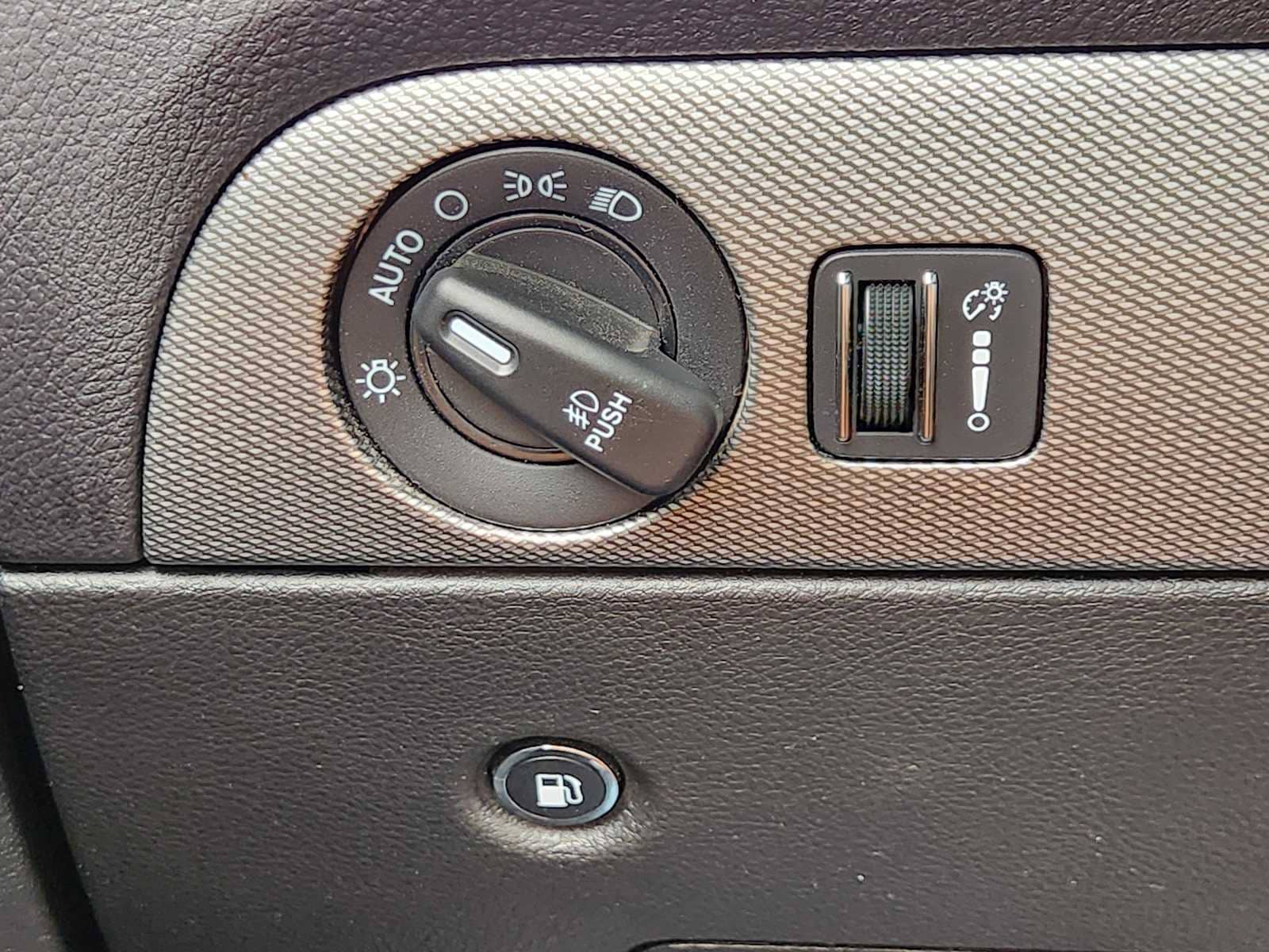 Thumbnail: 2020 Dodge Durango - 28