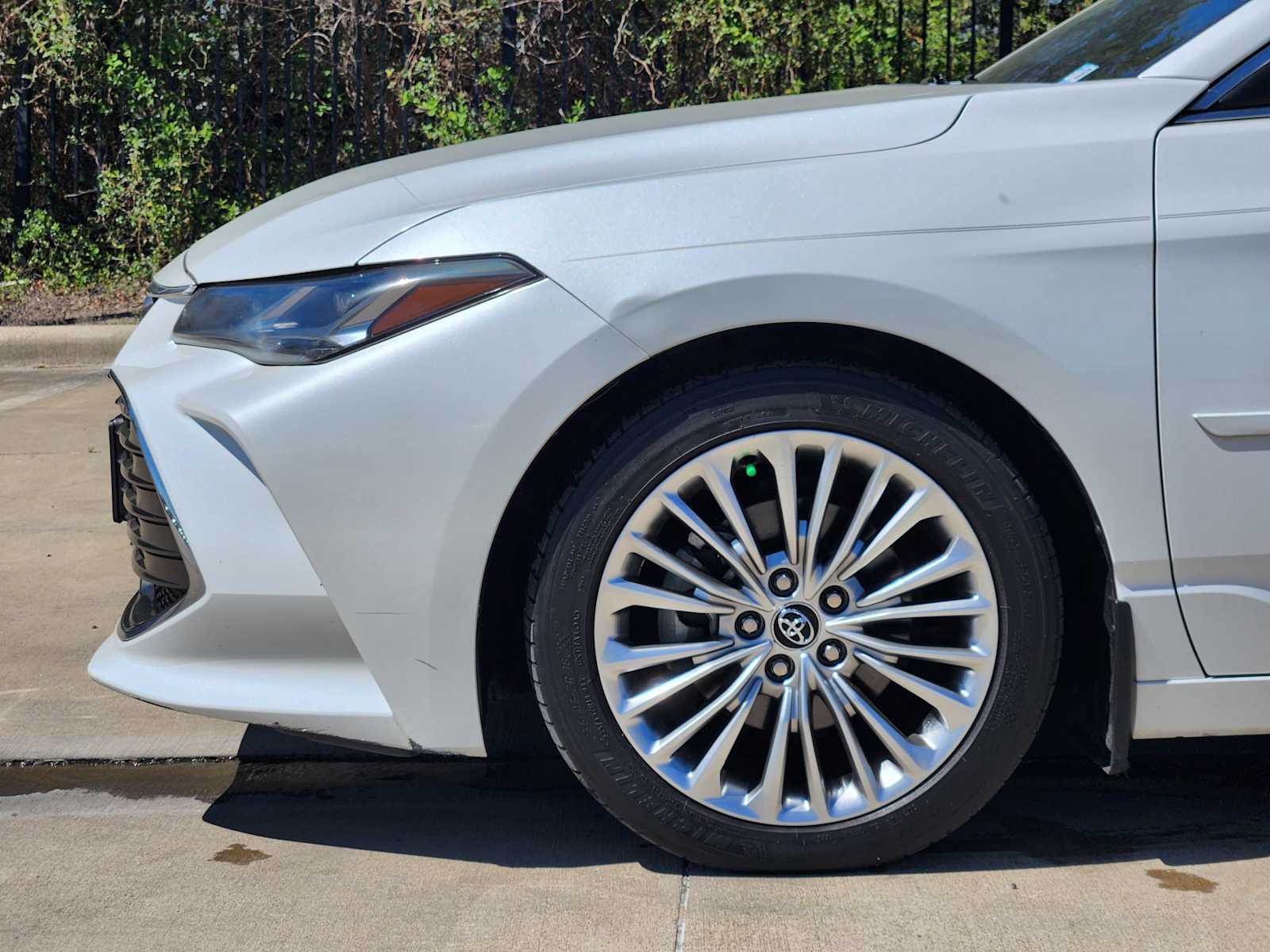 Thumbnail: 2020 Toyota Avalon - 8