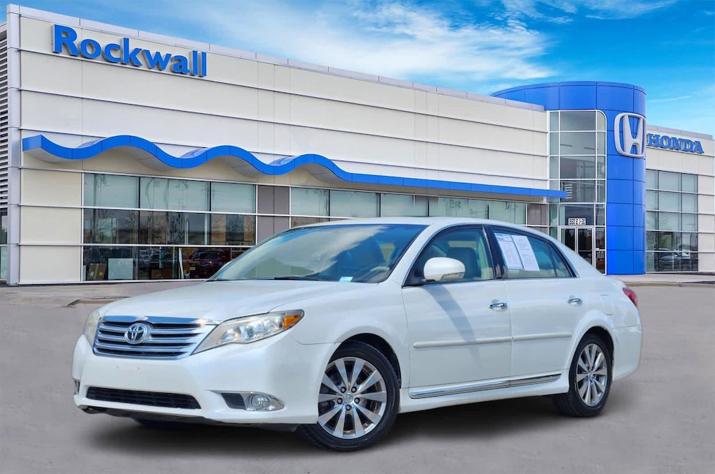 Used 2012 Toyota Avalon Limited Sedan