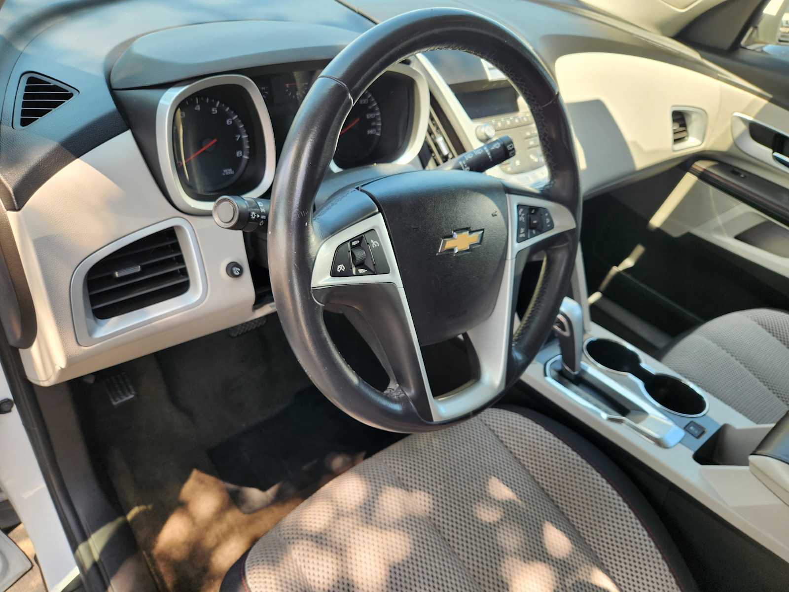 Thumbnail: 2011 Chevrolet Equinox - 8