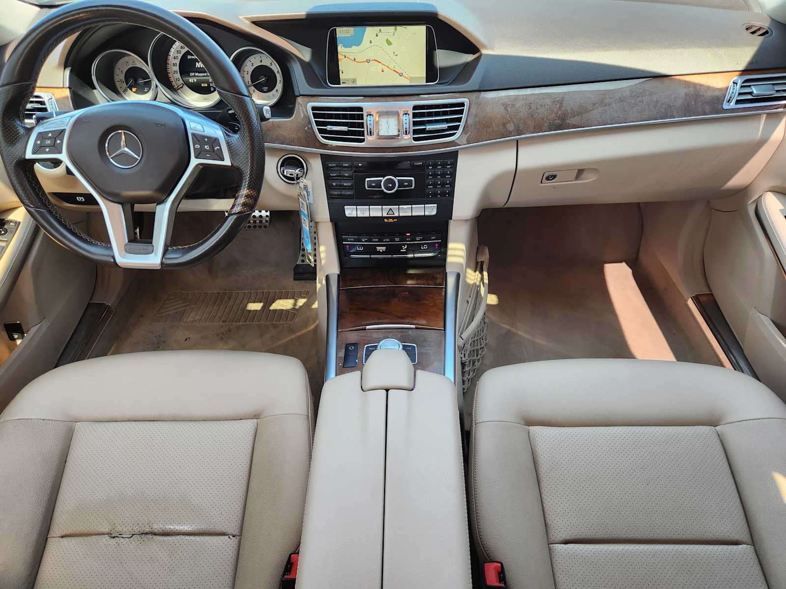Thumbnail: 2014 Mercedes-Benz E-Class - 10