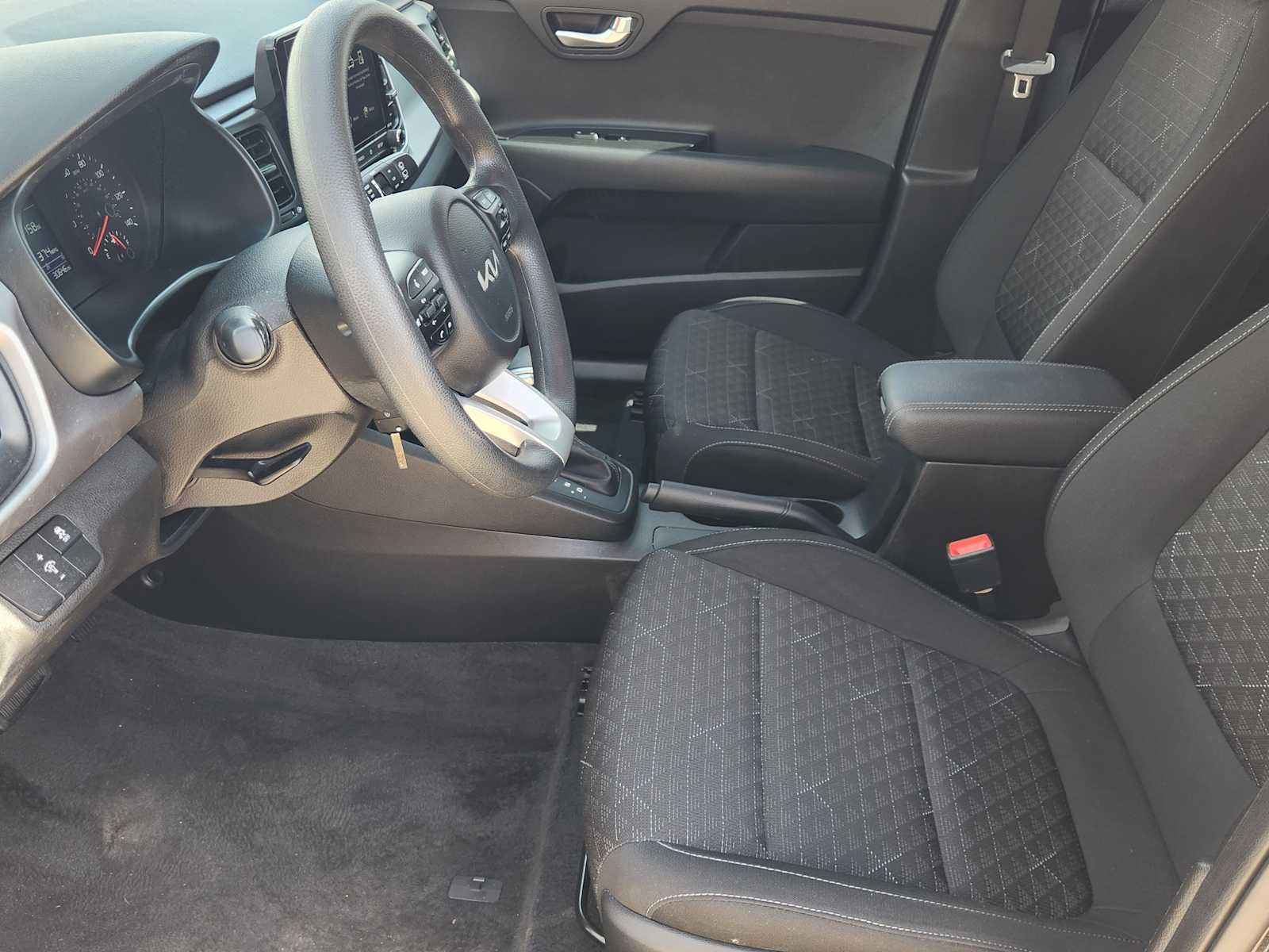 Thumbnail: 2023 Kia Rio - 11