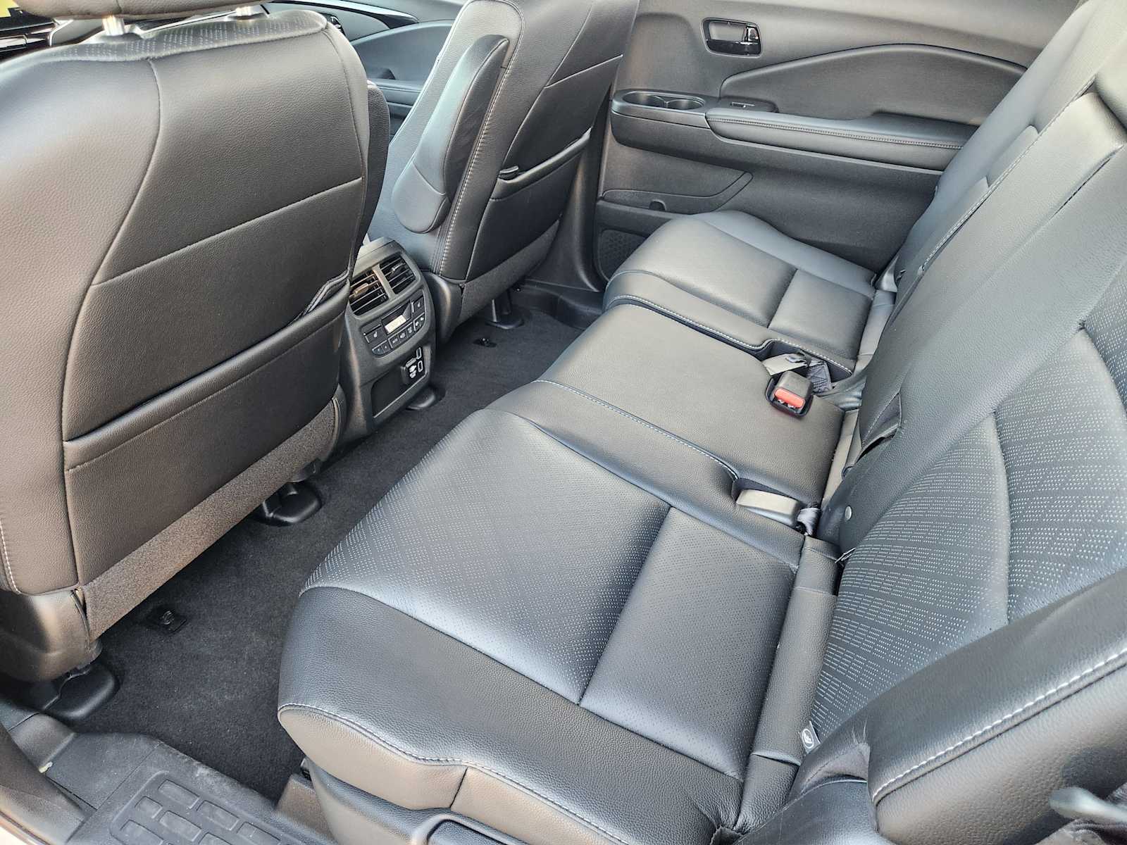 Thumbnail: 2023 Honda Passport - 12