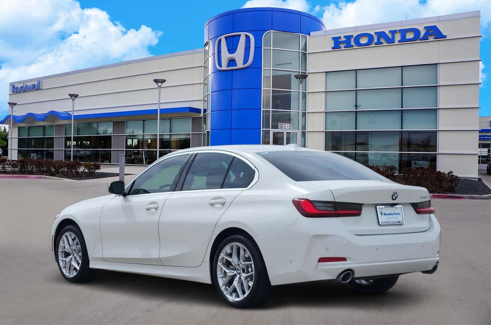 Thumbnail: 2025 BMW 3 Series - 4