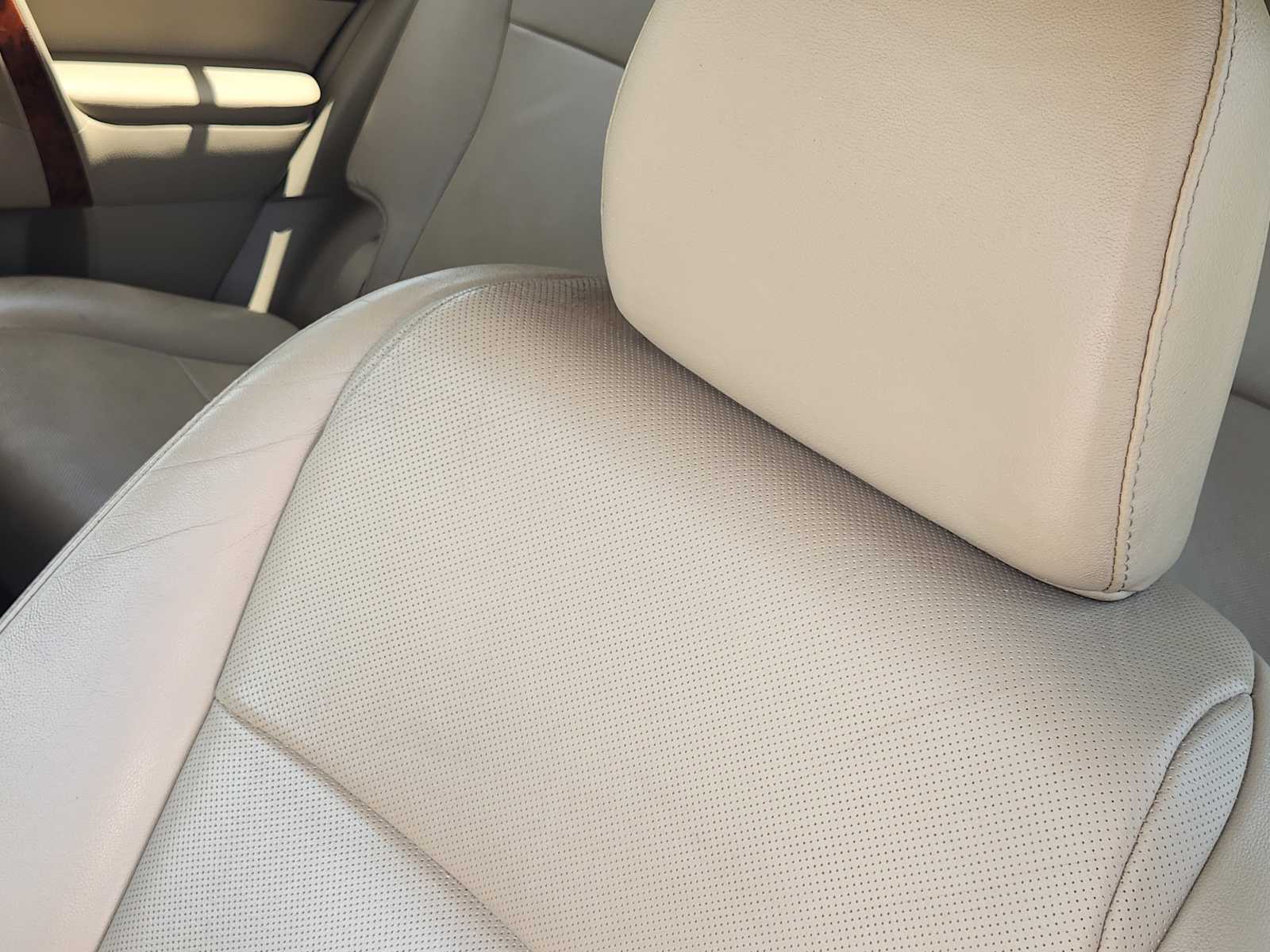 Thumbnail: 2013 Toyota Highlander - 25