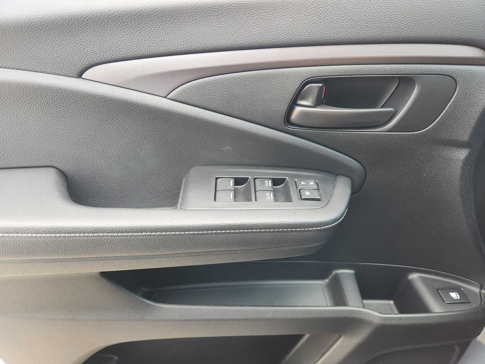 Thumbnail: 2025 Honda Ridgeline - 29