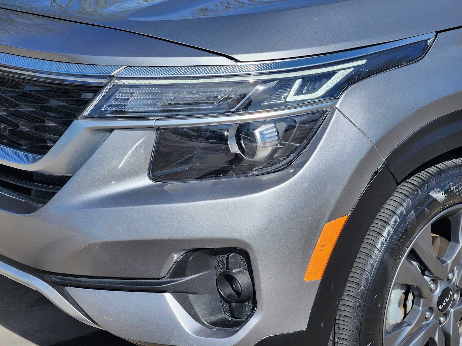 Thumbnail: 2023 Kia Seltos - 23