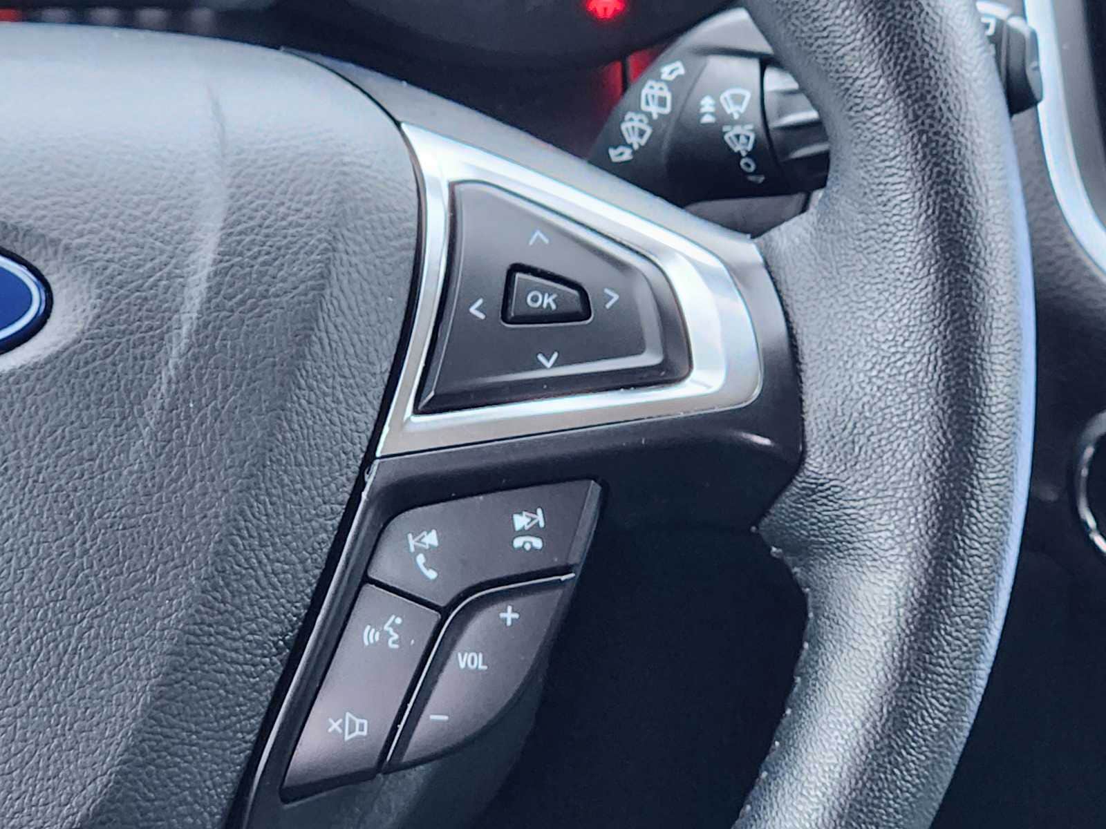 Thumbnail: 2024 Ford Edge - 32