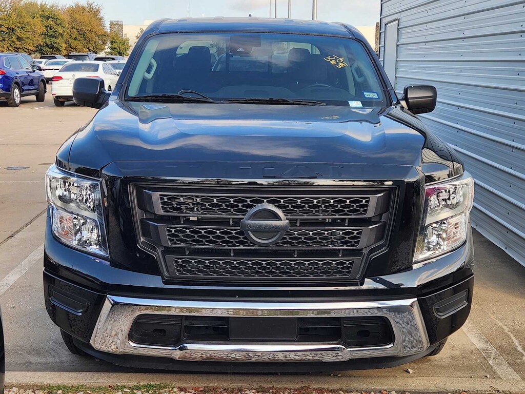 Used 2022 Nissan Titan SV Truck Crew Cab