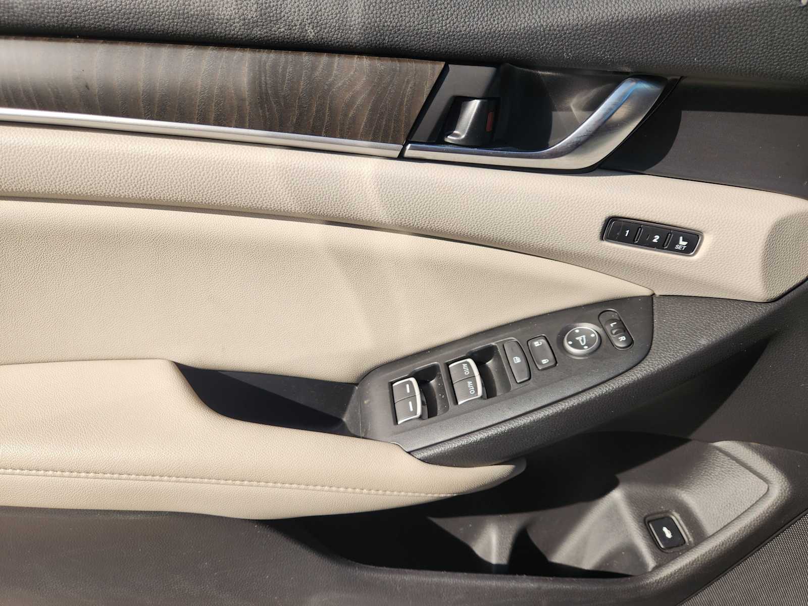 Thumbnail: 2022 Honda Accord - 28