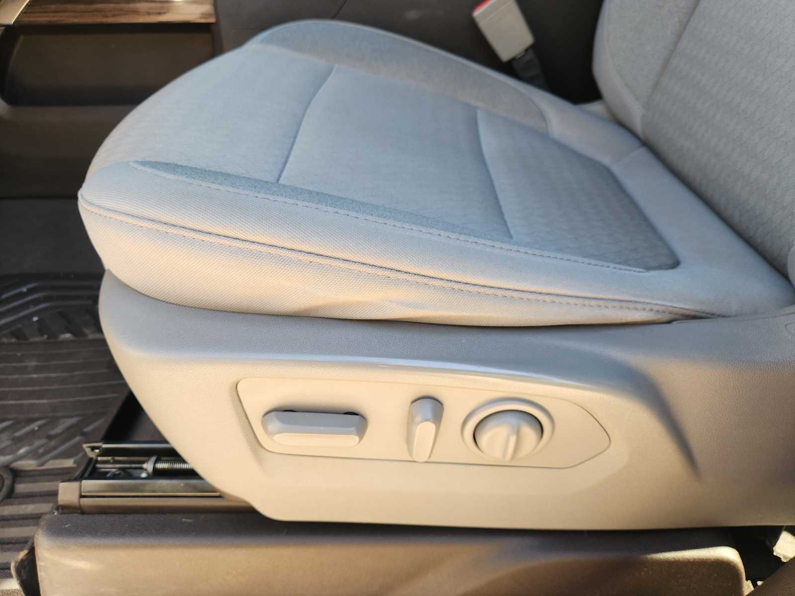 Thumbnail: 2021 Chevrolet Silverado 1500 - 29